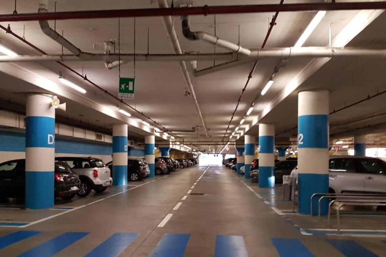 Ferienwohnung Fiera Milanocity View With Terrace Next To Shopping Mall Exterior foto